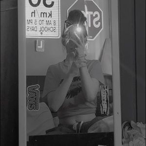 Meet your Posher, Ella